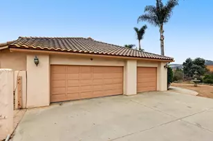 29979 Robbie Ln, Vista, CA 92084 - Photo 31