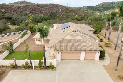 29979 Robbie Lane, Vista, CA 92084 - Photo 17