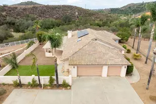 29979 Robbie Ln, Vista, CA 92084 - Photo 17