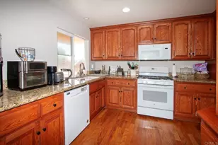 1417 Grey Oaks Ct, Oceanside, CA 92056 - Photo 9