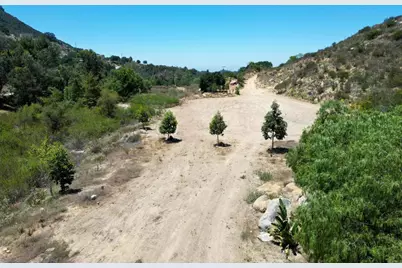 5589 Rainbow Creek Road, Fallbrook, CA 92028 - Photo 23