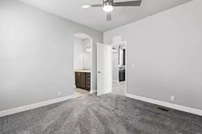 400 N Melrose Drive #14, Vista, CA 92083 - Photo 13