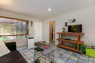 1388 Peacock Blvd, Oceanside, CA 92056 - Photo 5