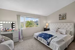 6025 E Hackamore Ln, Anaheim, CA 92807 - Photo 17