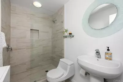 1081 Woodlake Dr, Cardiff by the Sea, CA 92007 - Photo 15