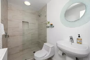 1081 Woodlake Dr, Cardiff by the Sea, CA 92007 - Photo 15