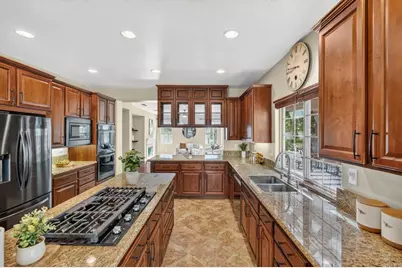 813 Genoa Way, San Marcos, CA 92078 - Photo 17