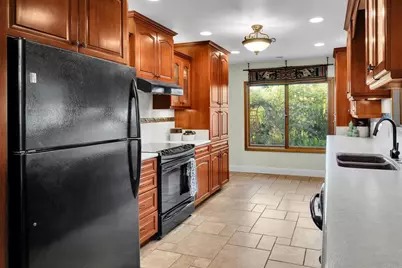 9675 Indian Creek Way, Escondido, CA 92026 - Photo 17