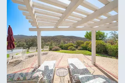 29142 Laurel Valley Drive, Vista, CA 92084 - Photo 3