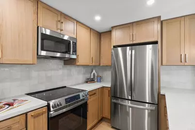917 Intrepid Ct., Del Mar, CA 92014 - Photo 3