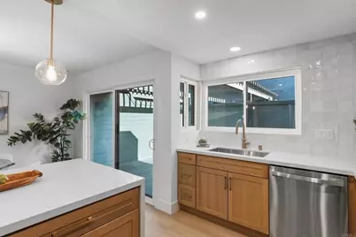 917 Intrepid Ct., Del Mar, CA 92014 - Photo 5