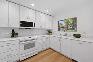 4250 Loma Riviera Ln, San Diego, CA 92110 - Photo 9