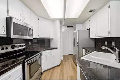640 Camino De La Reina #1313, San Diego, CA 92108 - Photo 3