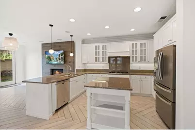 2705 Plumeria Drive, Carlsbad, CA 92009 - Photo 5