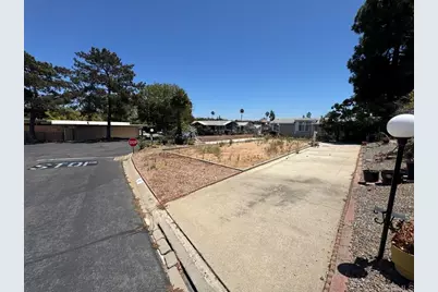 525 W El Norte Parkway, Escondido, CA 92026 - Photo 5