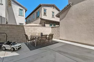 15008 Gallery Wy, Fontana, CA 92336 - Photo 25