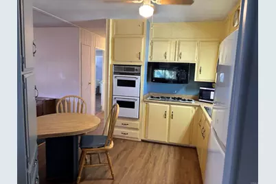 955 Howard #28, Escondido, CA 92029 - Photo 11