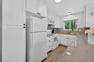 10466 Caminito Sulmona, San Diego, CA 92129 - Photo 9