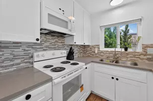 10466 Caminito Sulmona, San Diego, CA 92129 - Photo 7