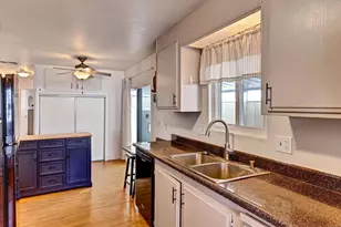 218 Mockingbird Ln, Oceanside, CA 92057 - Photo 5