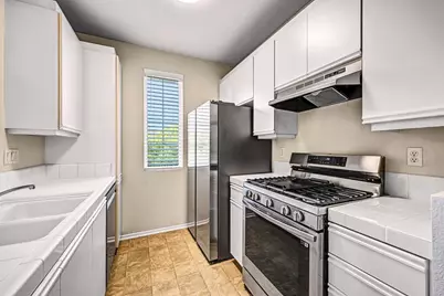 10915 Sabre Hill #364, San Diego, CA 92128 - Photo 11
