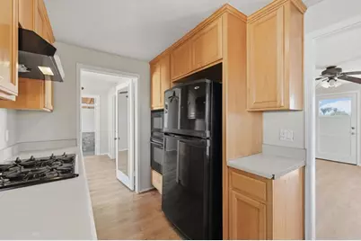 641 N Main Avenue, Fallbrook, CA 92028 - Photo 9