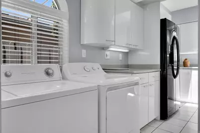 1060 Pacific Beach Drive, San Diego, CA 92109 - Photo 15