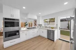 3221 Kempton Dr, Los Alamitos, CA 90720 - Photo 27