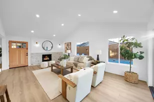 3221 Kempton Dr, Los Alamitos, CA 90720 - Photo 21