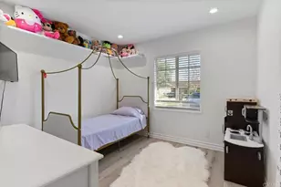 183 Sandberg St, Thousand Oaks, CA 91360 - Photo 11
