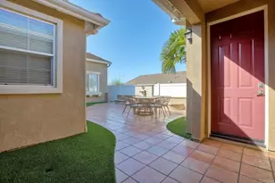 39620 Clos Du Val, Murrieta, CA 92563 - Photo 5