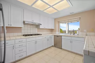 3730 Hillview Way, Oceanside, CA 92056 - Photo 13