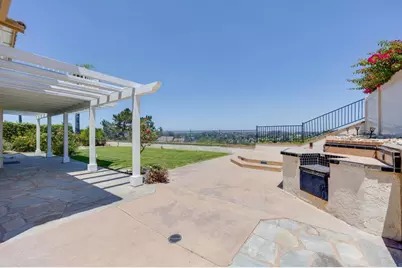 3730 Hillview Way, Oceanside, CA 92056 - Photo 35