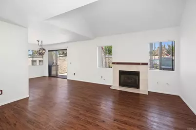 321 N Melrose #C, Vista, CA 92083 - Photo 9