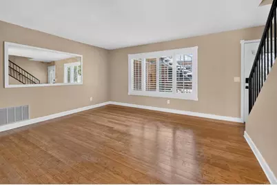 2138 Via Robles, Oceanside, CA 92054 - Photo 3
