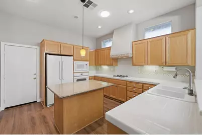 31335 Canterbury Court, Temecula, CA 92591 - Photo 7