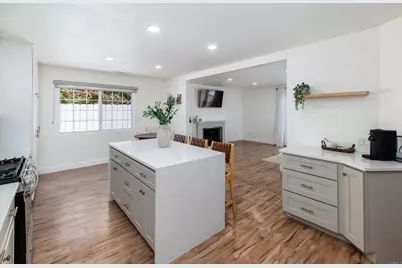 4037 Vista Calaveras Street, Oceanside, CA 92056 - Photo 5