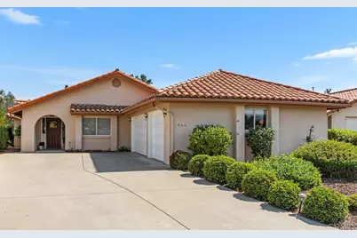 1066 Ridge Heights Drive, Fallbrook, CA 92028 - Photo 1