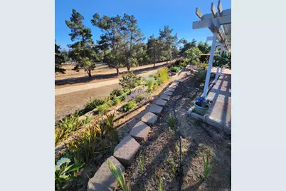 1066 Ridge Heights Drive, Fallbrook, CA 92028 - Photo 13