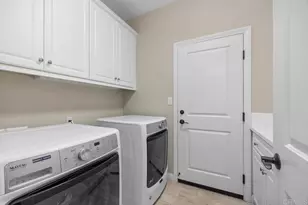 7945 Lusardi Creek Ln, San Diego, CA 92127 - Photo 17