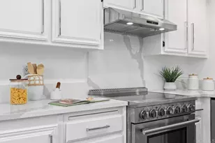 2505 Navarra Dr, Carlsbad, CA 92009 - Photo 9