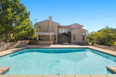 399 Amparo Dr, Escondido, CA 92025 - Photo 15