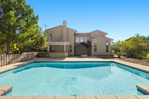 399 Amparo Dr, Escondido, CA 92025 - Photo 15
