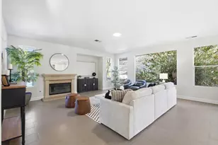 399 Amparo Dr, Escondido, CA 92025 - Photo 9
