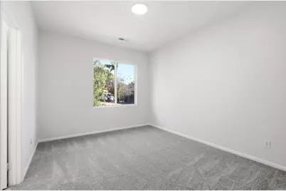 399 Amparo Dr, Escondido, CA 92025 - Photo 29