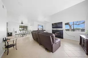 341 N Melrose Dr, Vista, CA 92083 - Photo 3