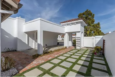 4925 Icaria Way, Oceanside, CA 92056 - Photo 7