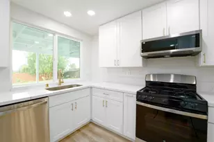 1758 Manor Dr, Vista, CA 92084 - Photo 5