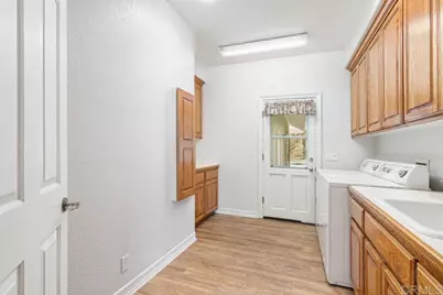 4327 Hollyhill Road, Vista, CA 92084 - Photo 23