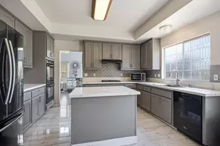 1737 Foxfire Ct, Escondido, CA 92026 - Photo 9